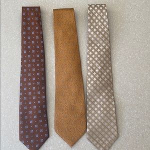 Set of 3 Men’s Ties Gold and Brown. Good Condition